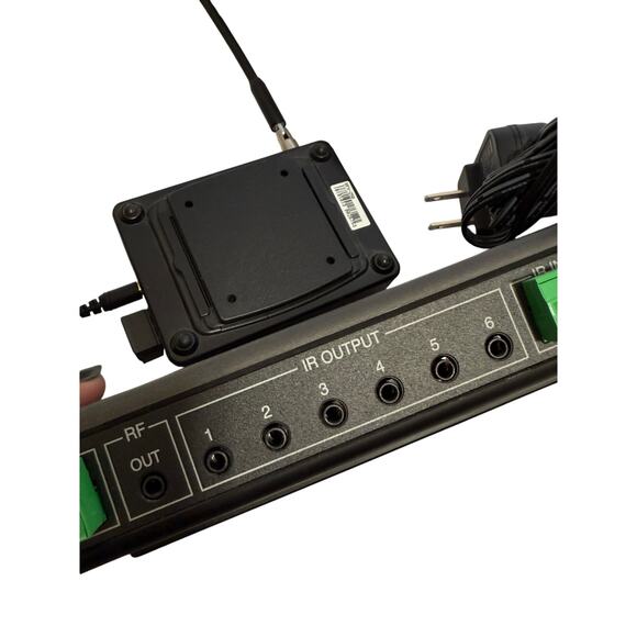 URC MRF-350 - Universal Remote Control Base Station with RFX-250 Sensor Extender - Picture 7 of 9